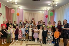 Весенние праздники