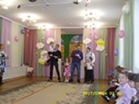 Душевное и трогательное признание детей и пап к мамам и бабушкам (09.03.2017г.)